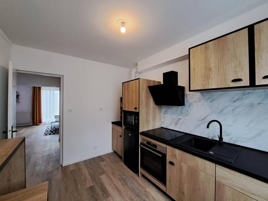 Camden - Exterieur Et Parking Apartment Reims Luaran gambar