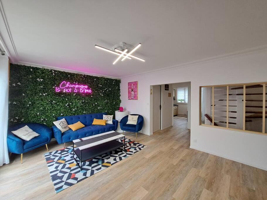 Camden - Exterieur Et Parking Apartment Reims Luaran gambar